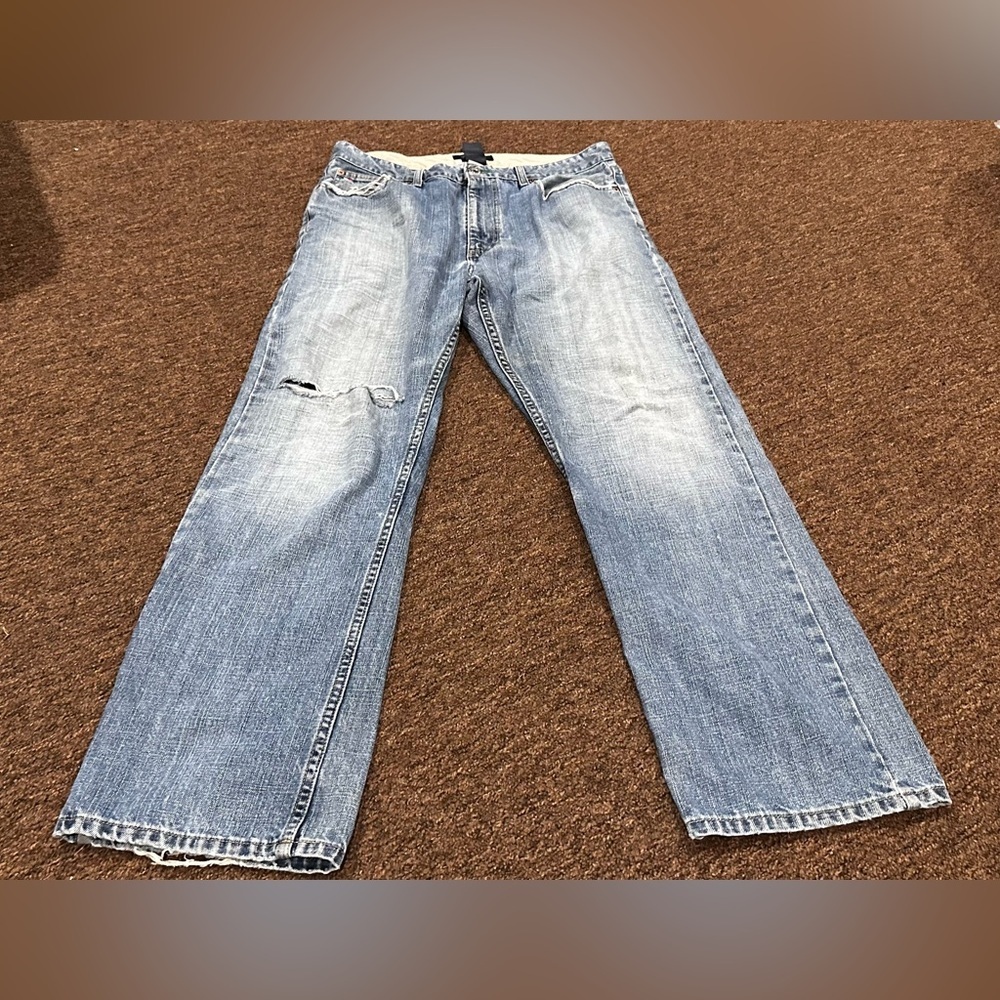 Tommy Hilfiger Freedom Fit Straight Jeans Mens 35/32 Blue Denim Mid Rise Zip Fly